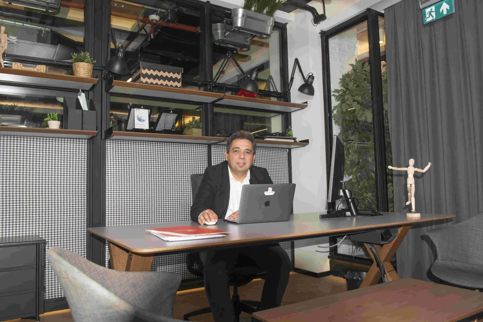 Deka Technology engineers working on crm & sales systems integration projects