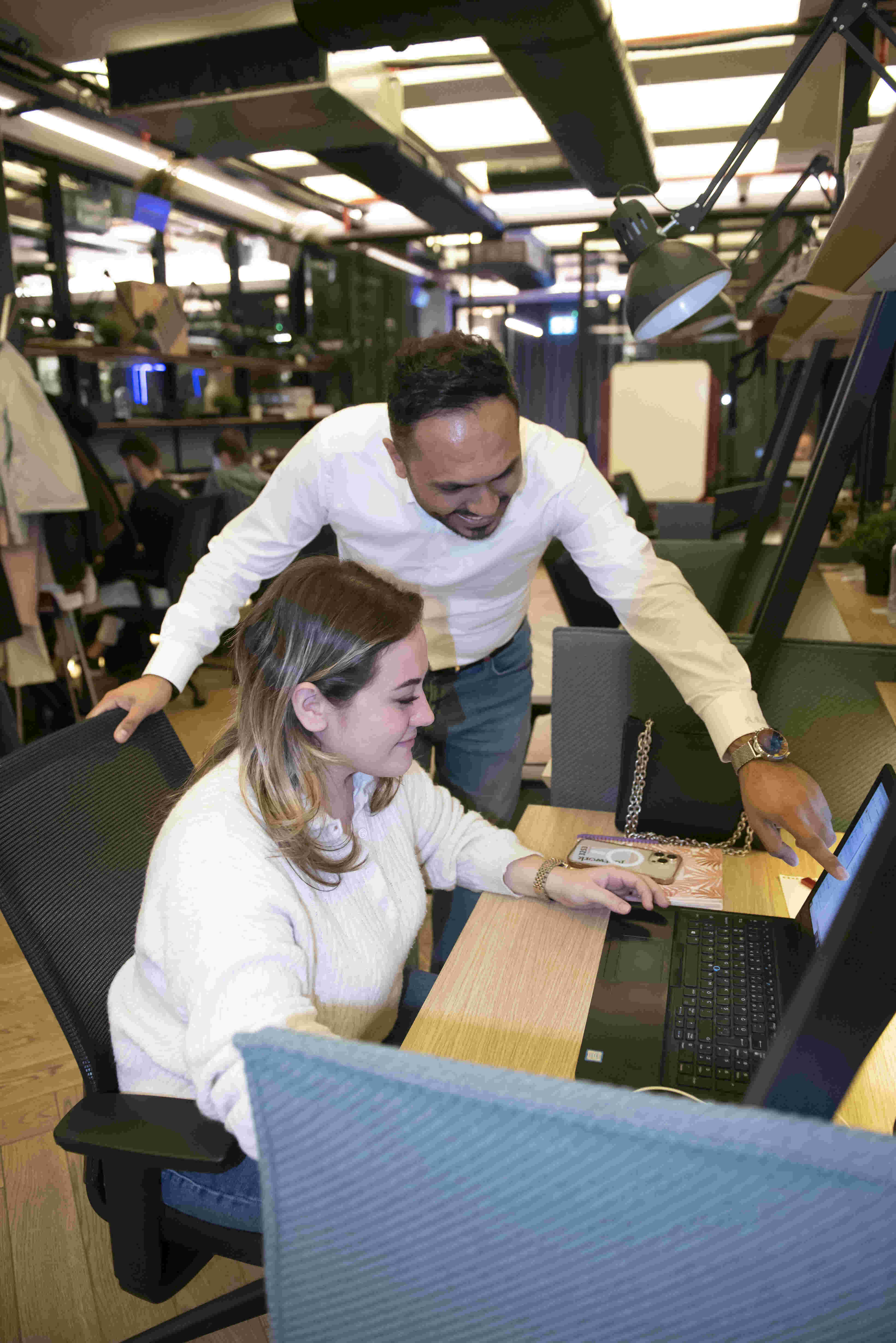 Deka Technology Ingenieure bei Cloud-Architektur-Projekten